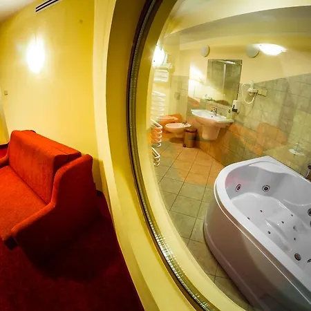 Folwark Hotel